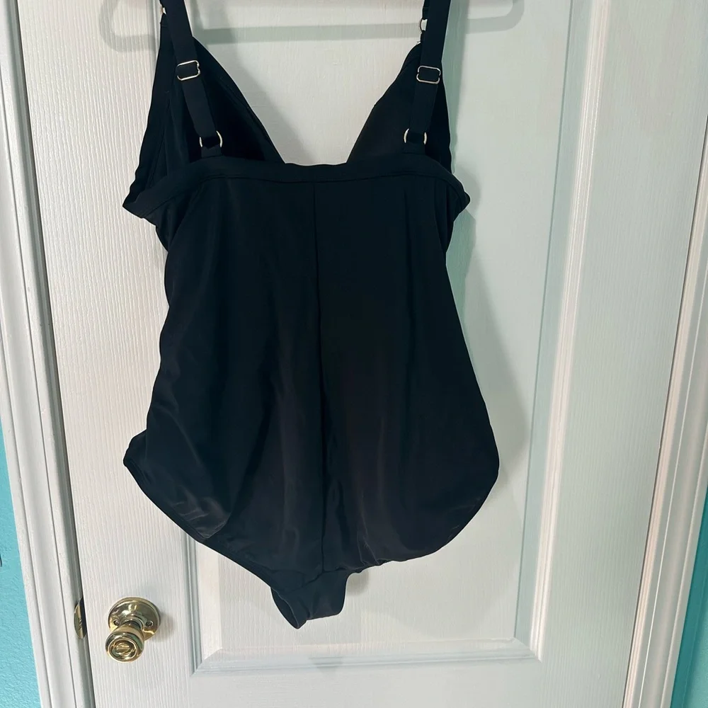 EVRI one piece Swimsuit Black size 2X - Picture 2 of 3